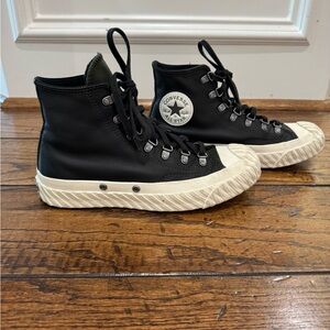 Converse Chuck Taylor BLACK LEATHER High Top Men Size 5.5 Women Size 7.5 NWOT